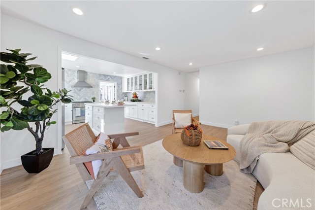 MLS #OC25240859 image #2