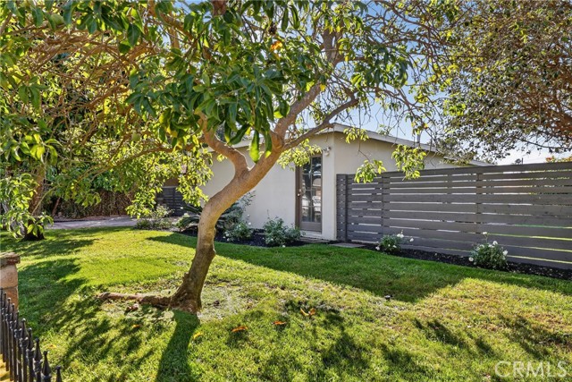 MLS #OC25240859 image #24