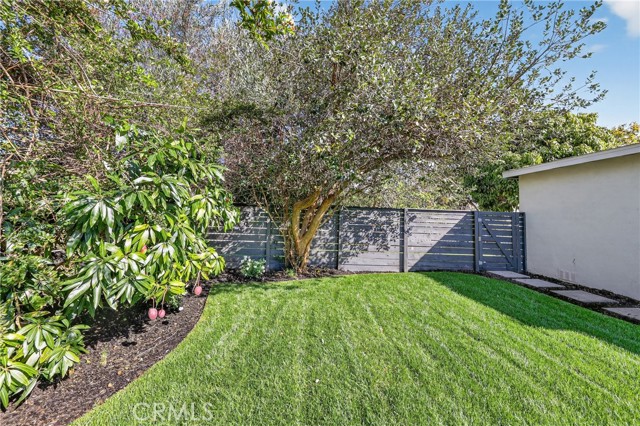 MLS #OC25240859 image #29