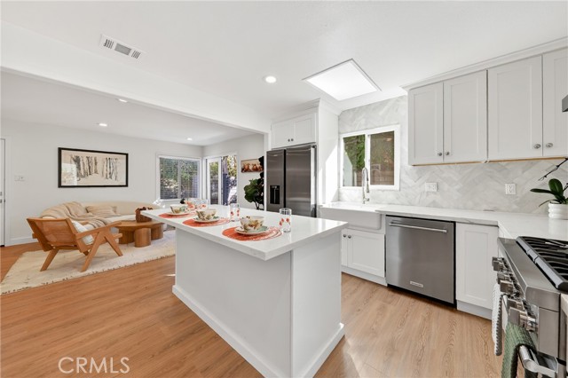 MLS #OC25240859 image #8