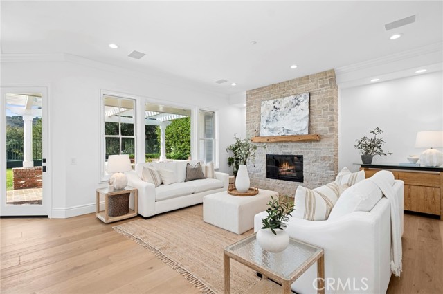 MLS #OC25240874 image #15