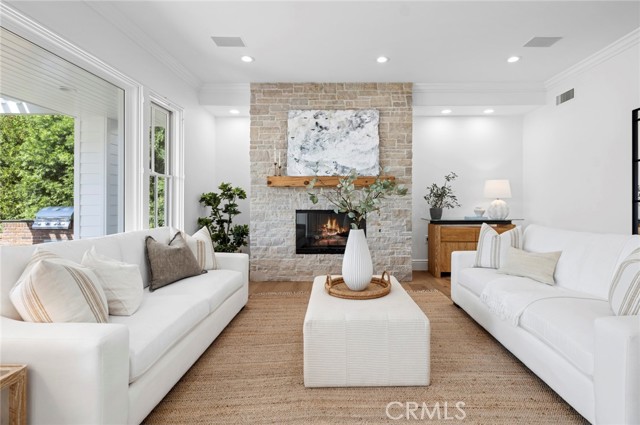 MLS #OC25240874 image #16