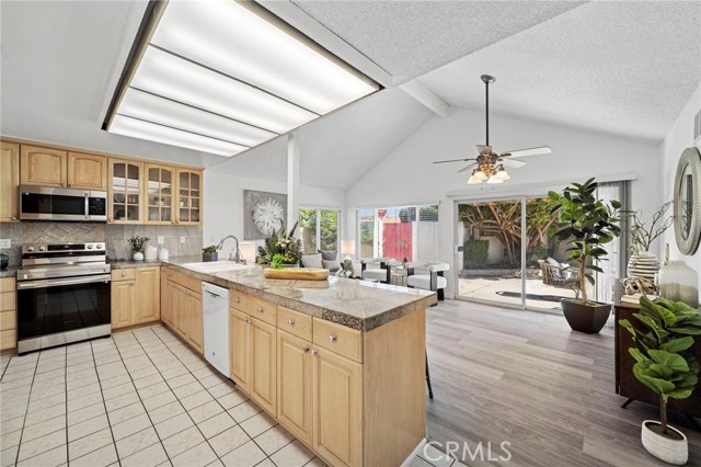 MLS #OC25240887 image #12