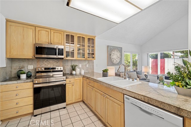 MLS #OC25240887 image #19