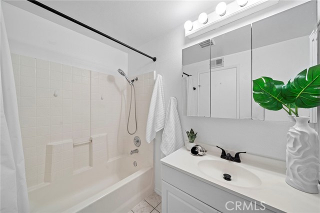 MLS #OC25240887 image #31