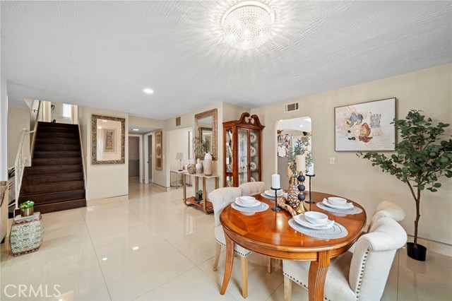 MLS #OC25240897 image #10