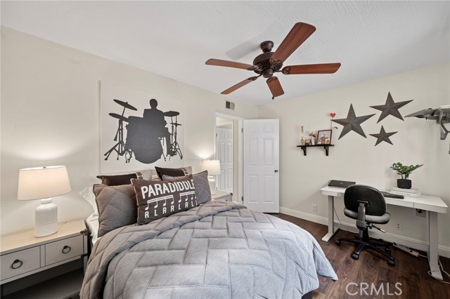 MLS #OC25240897 image #31