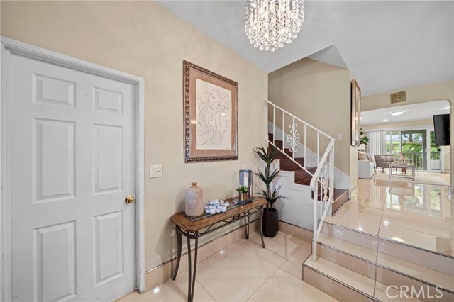 MLS #OC25240897 image #4