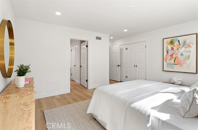 MLS #OC25240908 image #38