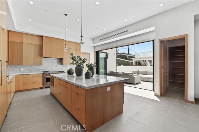 MLS #OC25240929 image #13