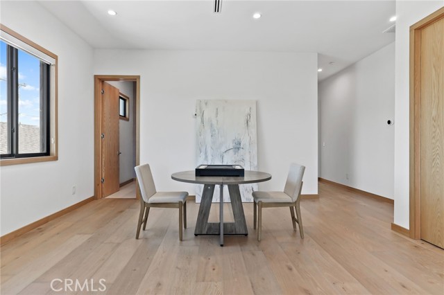 MLS #OC25240929 image #30