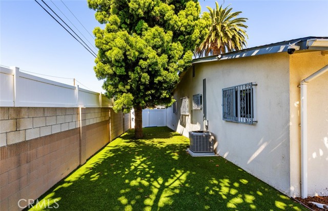 MLS #OC25240959 image #21