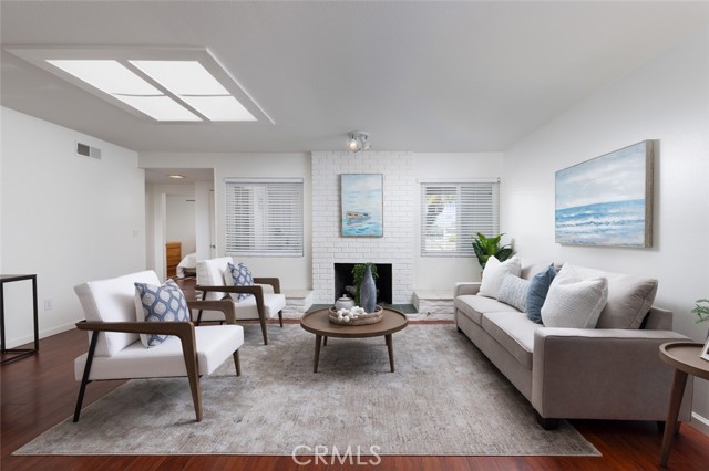 MLS #OC25240959 image #6