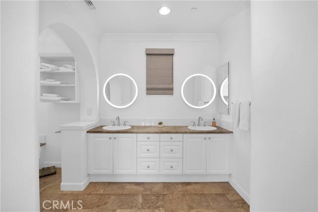 MLS #OC25241029 image #36