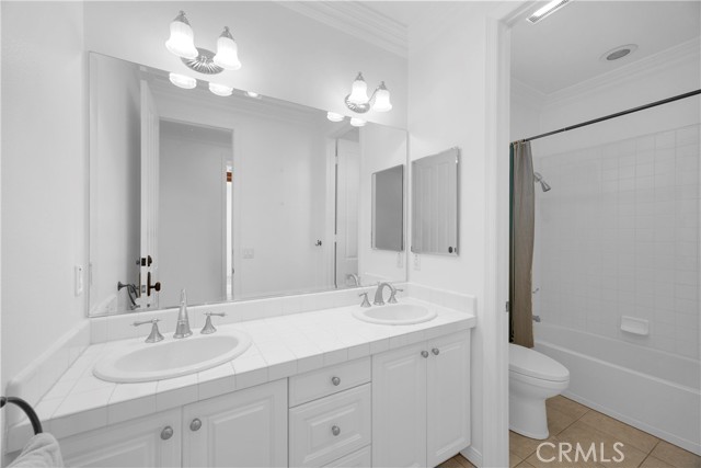 MLS #OC25241029 image #43