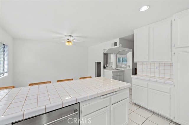 MLS #OC25241046 image #4