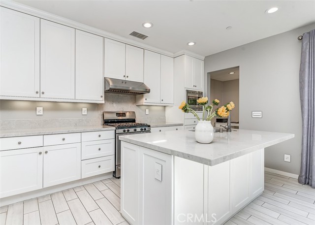 MLS #OC25241056 image #12