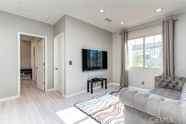 MLS #OC25241056 image #13