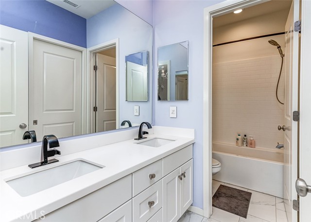 MLS #OC25241056 image #21