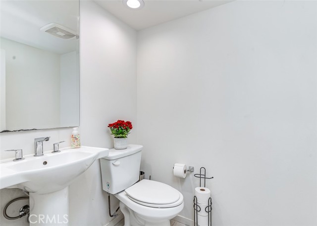 MLS #OC25241056 image #23