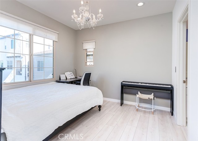 MLS #OC25241056 image #24