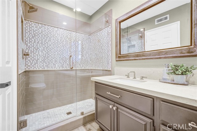 MLS #OC25241187 image #21