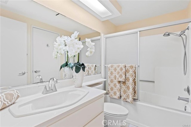 MLS #OC25241238 image #12