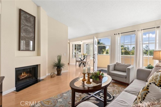 MLS #OC25241238 image #3