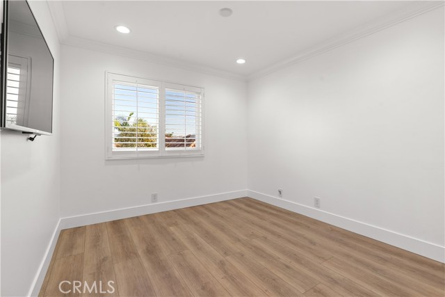 MLS #OC25241281 image #12