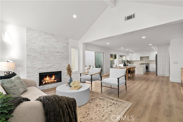 MLS #OC25241281 image #4