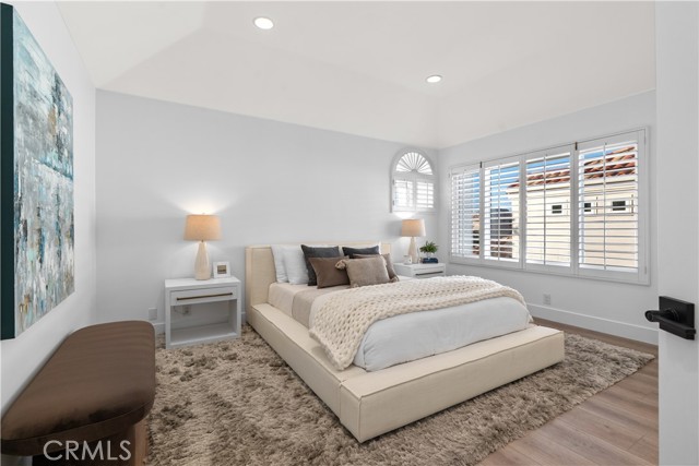 MLS #OC25241281 image #9