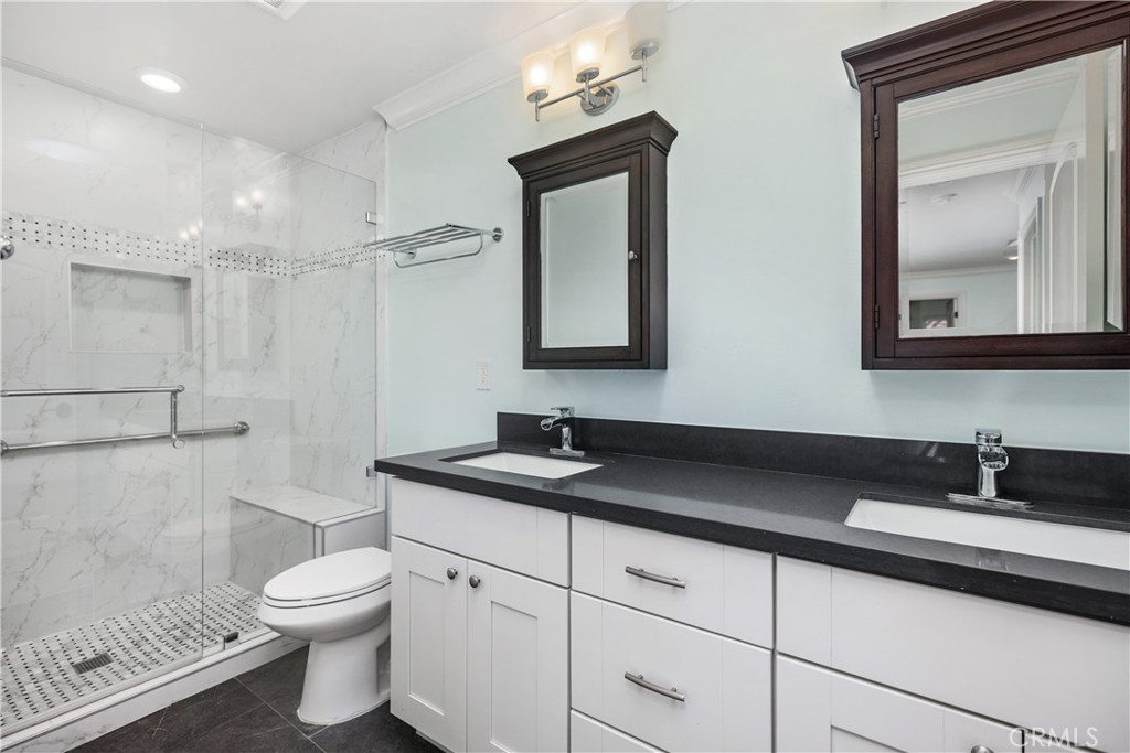 MLS #OC25241293 image #16