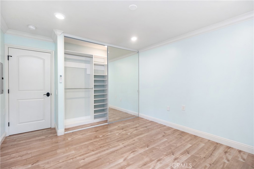 MLS #OC25241293 image #17