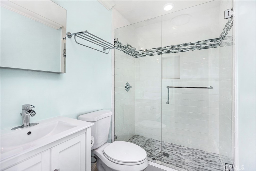 MLS #OC25241293 image #19