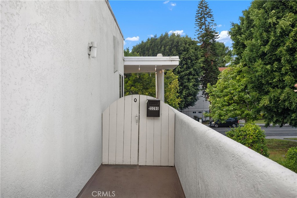 MLS #OC25241293 image #2