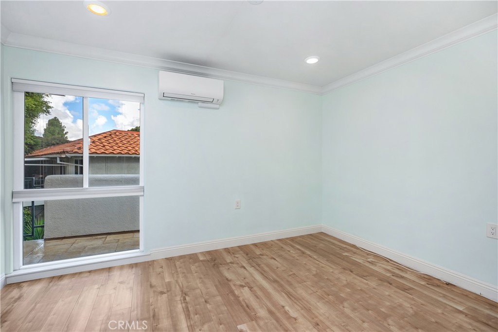 MLS #OC25241293 image #22