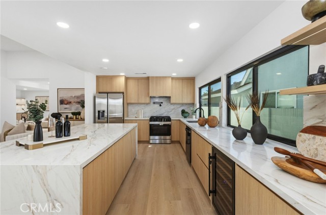 MLS #OC25241301 image #1