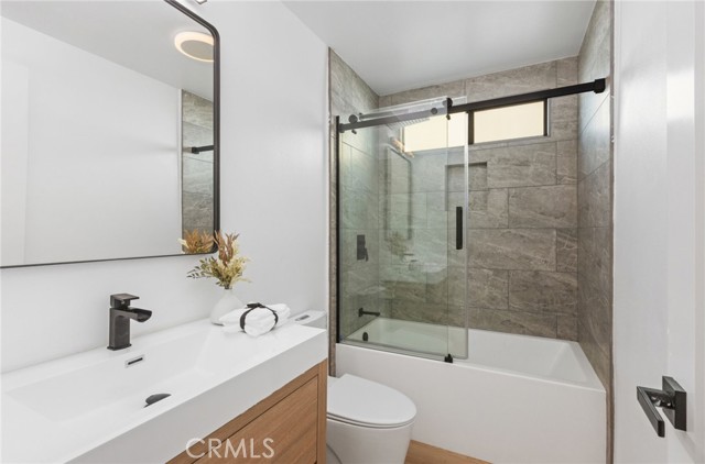 MLS #OC25241301 image #15