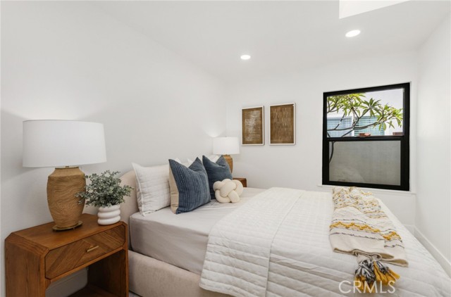 MLS #OC25241301 image #16