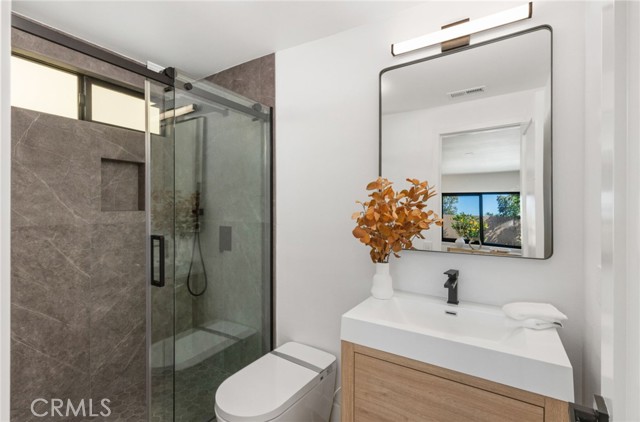 MLS #OC25241301 image #17