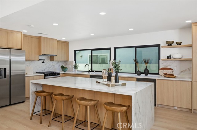 MLS #OC25241301 image #5