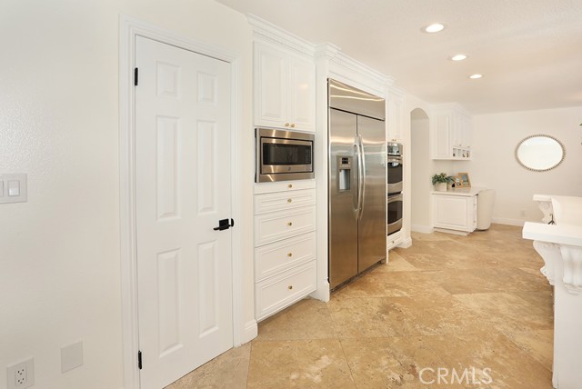 MLS #OC25241406 image #12