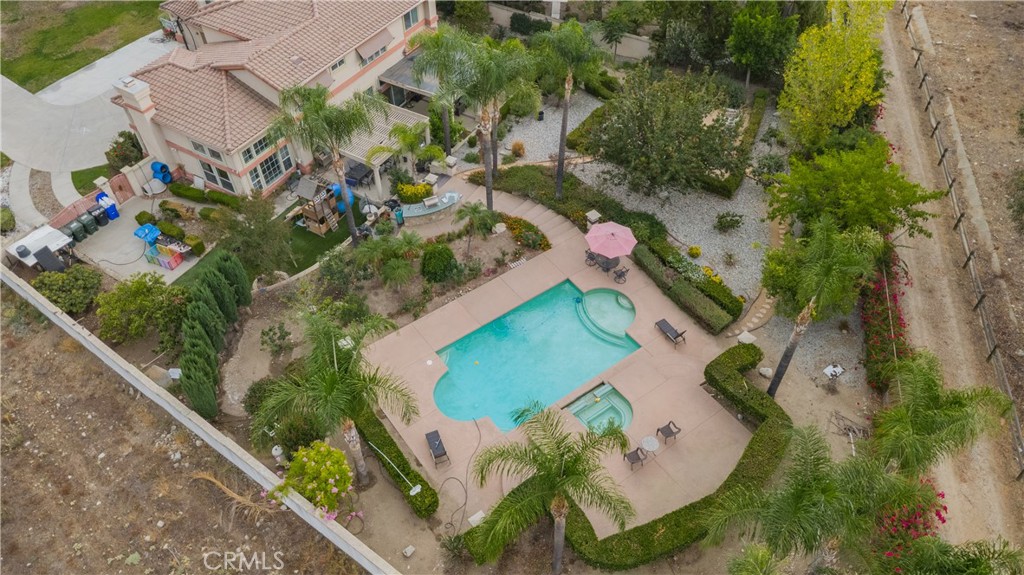 MLS #OC25241497 image #1