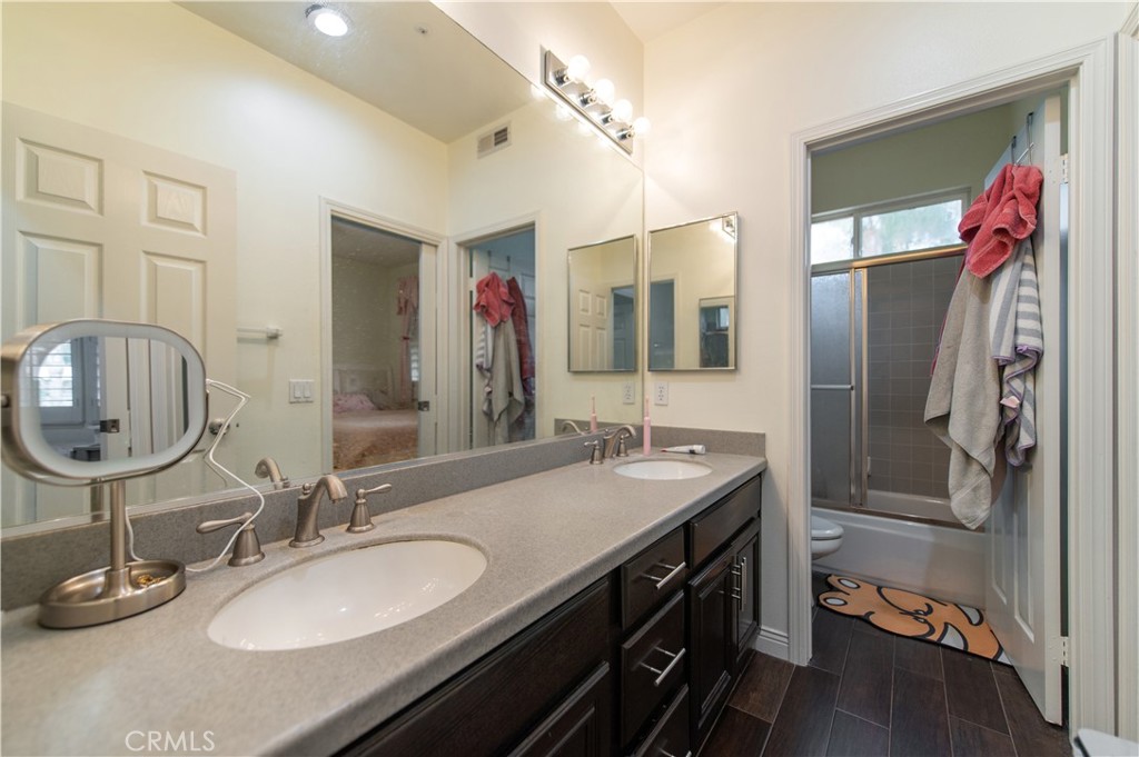 MLS #OC25241497 image #27