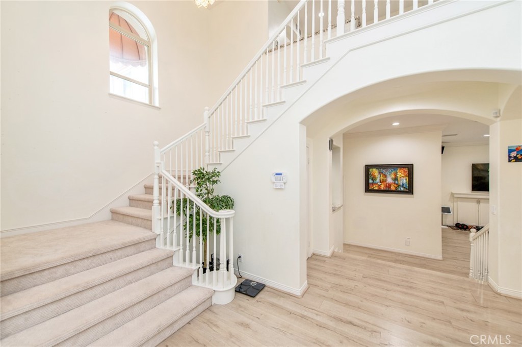 MLS #OC25241497 image #4