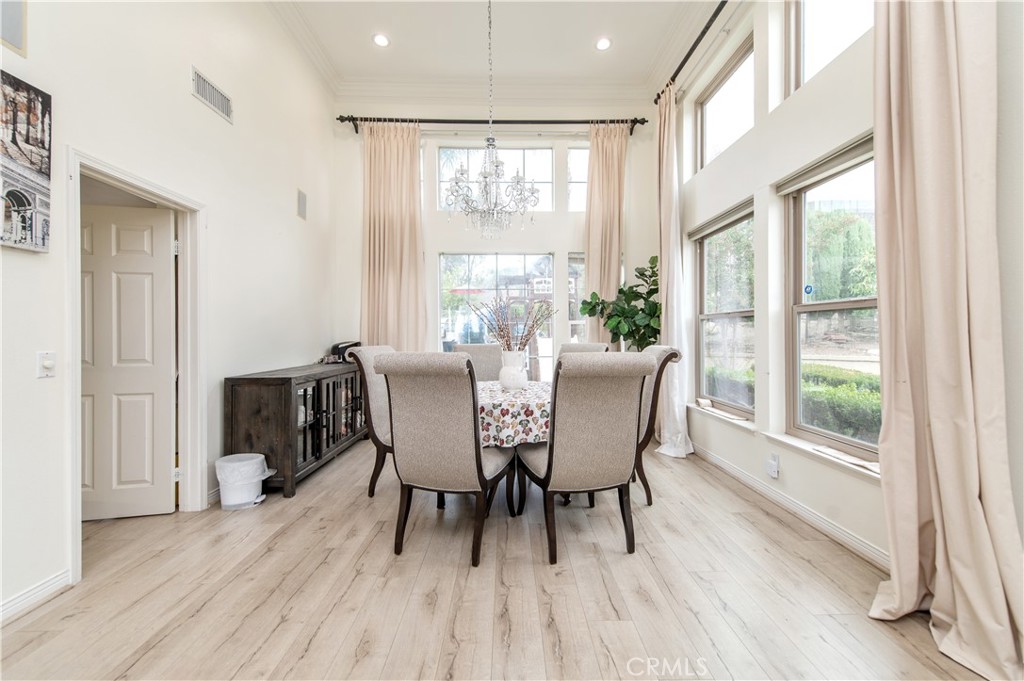 MLS #OC25241497 image #9