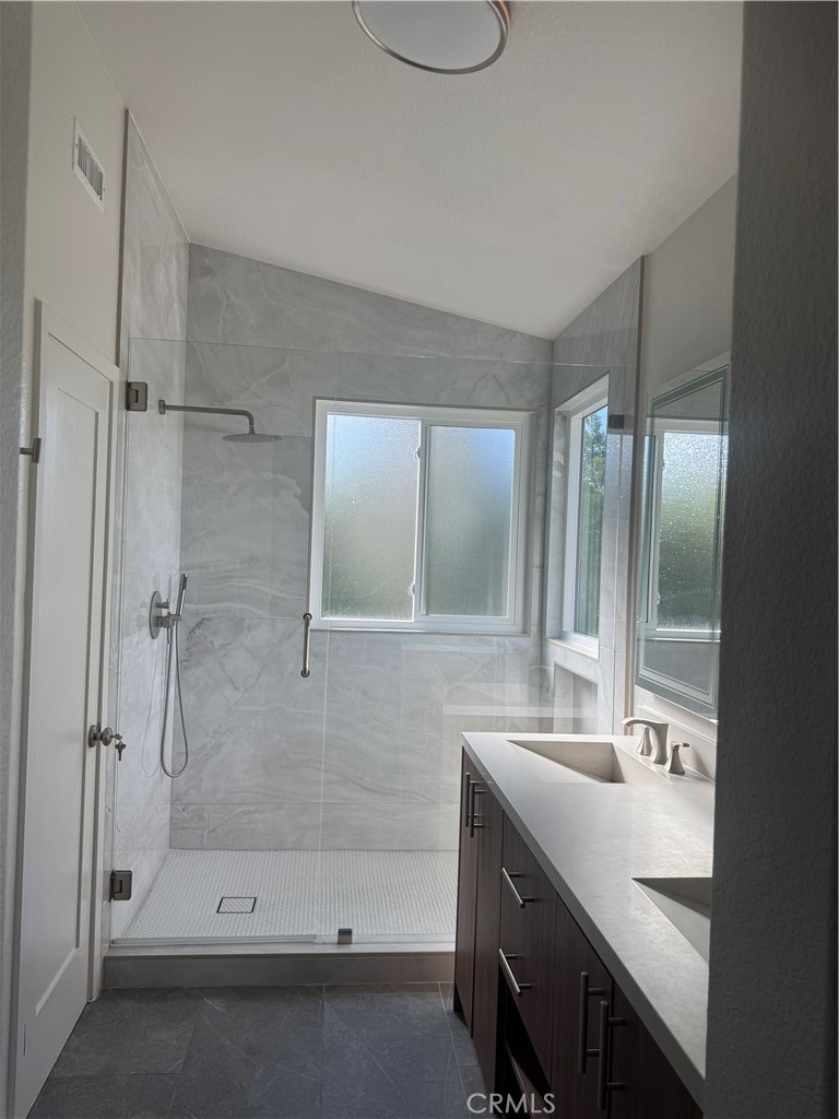 MLS #OC25241504 image #15