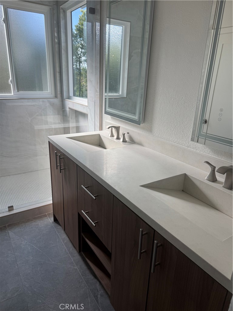 MLS #OC25241504 image #16