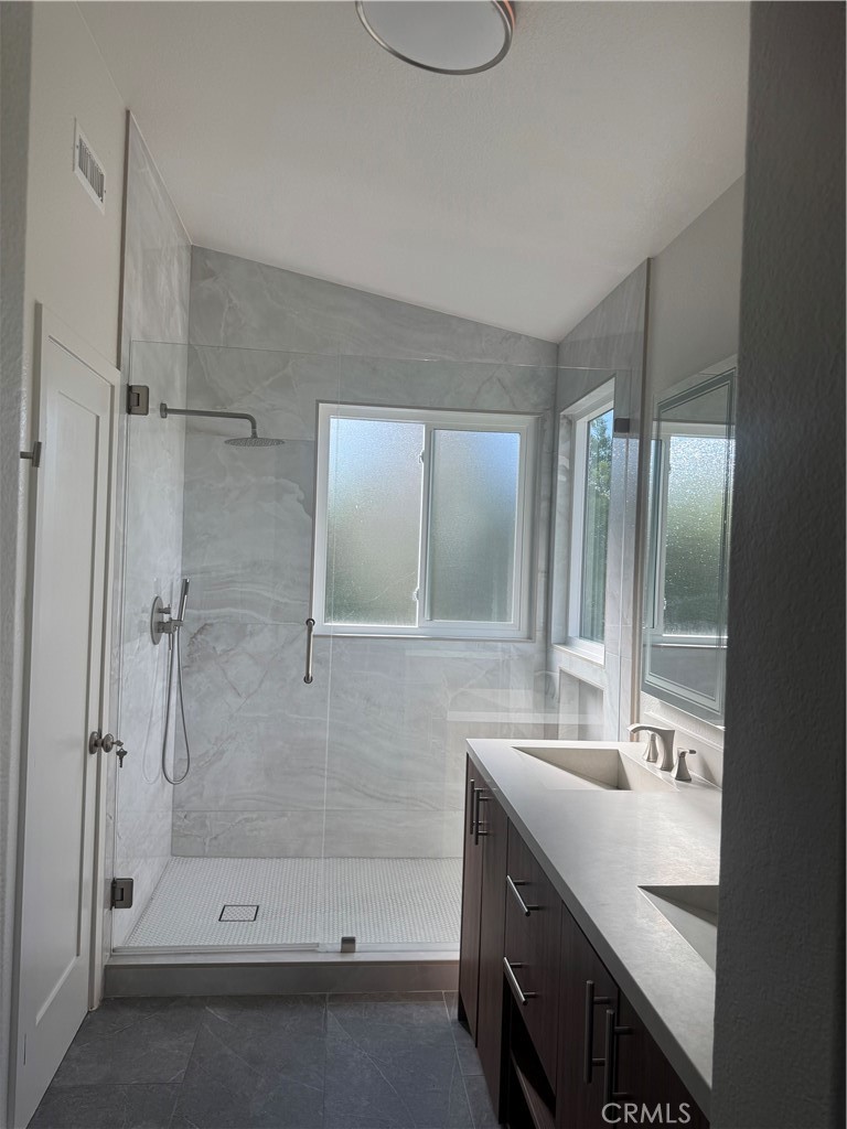 MLS #OC25241504 image #17