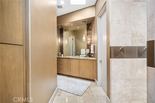 MLS #OC25241516 image #34